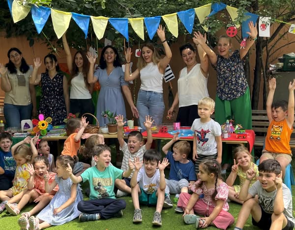 პროფესიული საგანმანათლებლო პროგრამის ,,აღმზრდელი" 💛🌼💛 პროფესიული სტუდენტები 💛💛💛  აქტიურად არიან ჩართული სხვადასხვა  აქტივობების განხორციელებაში რეალურ გარემოში - პარტნიორ ორგანიზაციაში: ბაგა ბაღში  ,,ნევერლენდი"💛🌼💛